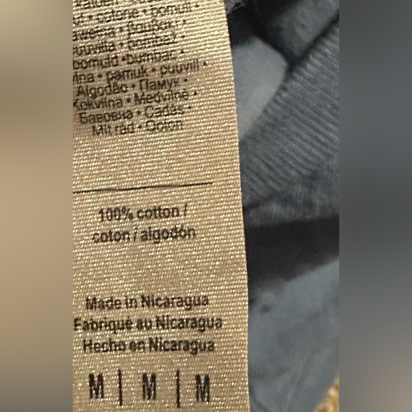 Gildan Blue Long Sleeve Tee with Sedona Graphic on Front and Back 100% Cotton - Picture 5 of 5